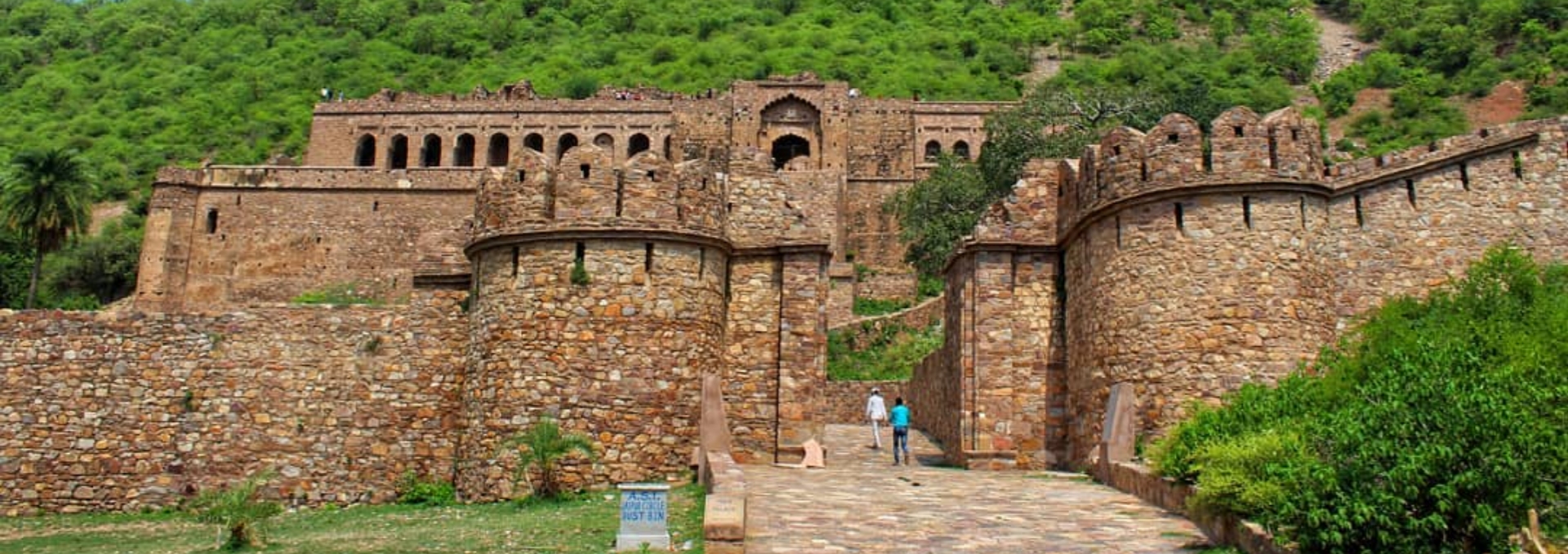 Jaipur to Bhangarh Abhaneri Day Tour