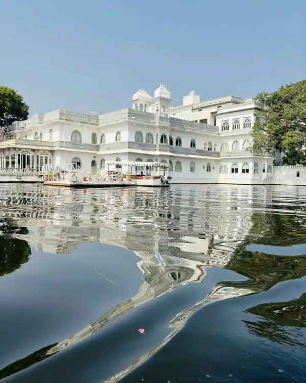 Deventure Sarovar Portico