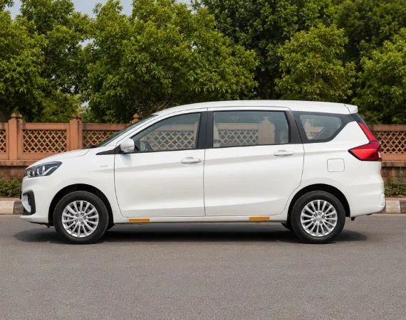 Maruti Ertiga Cab side view